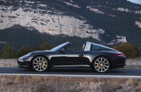 2014 Porsche 911 Targa 4 / Targa 4S