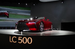 2017 Lexus LC 500 Reveal