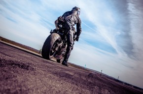 Motorcycles at 2016 Shift-S3ctor Coalinga
