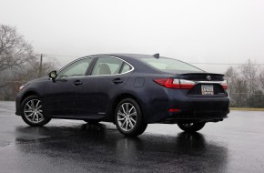 2016 Lexus ES 300h Review