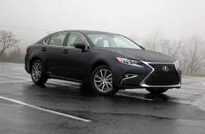 2016 Lexus ES 300h Review