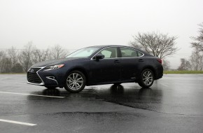 2016 Lexus ES 300h Review