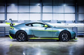 2017 Aston Martin Vantage GT8