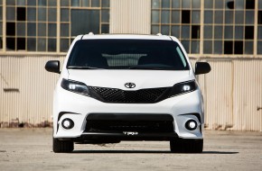 2016 Toyota Sienna “One Lap Of America”