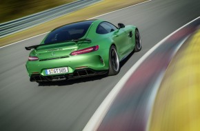 2017 Mercedes-AMG GT R