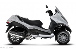 Piaggio MP3 400