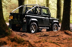 Land Rover Defender SVX