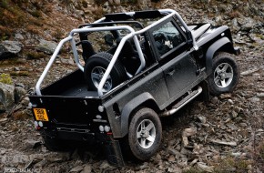 Land Rover Defender SVX