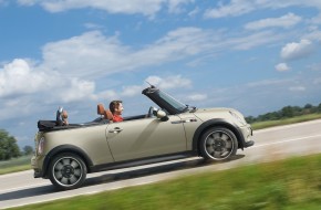 2009 MINI Cooper Convertible Sidewalk