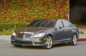 2010 Mercedes-Benz S63 AMG