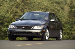 2004 - 2005 Lexus IS 300