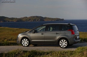 2010 Peugeot 5008