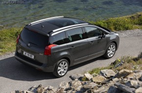 2010 Peugeot 5008