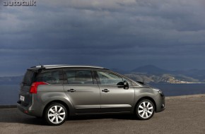 2010 Peugeot 5008