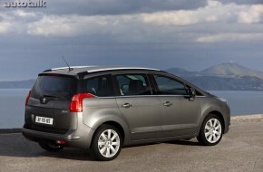 2010 Peugeot 5008