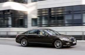 2011 Mercedes-Benz S63 AMG