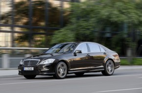 2011 Mercedes-Benz S63 AMG