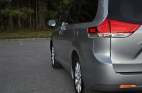 2011 Toyota Sienna Review