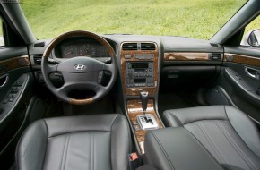 2005 Hyundai XG350