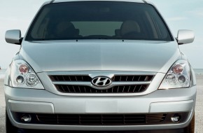 2008 Hyundai Entourage