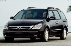 2009 Hyundai Entourage