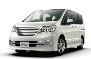 2011 Nissan Serena