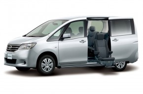 2011 Nissan Serena