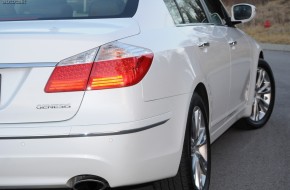 2011 Hyundai Genesis Sedan Review