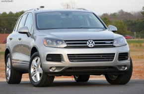 2011 Volkswagen Touareg Review