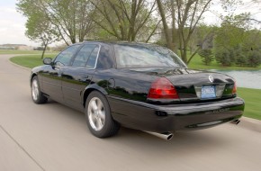 2004 Mercury Marauder