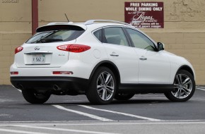 2012 Infiniti EX35 Review