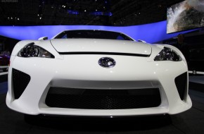 Lexus Booth 2012 NYIAS