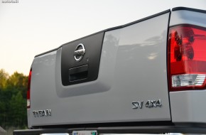 2012 Nissan Titan Review