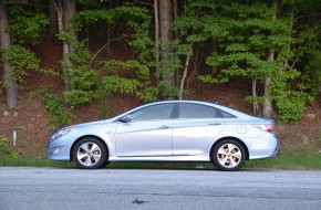 2012 Hyundai Sonata Hybrid Review