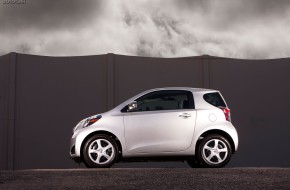 2013 Scion iQ