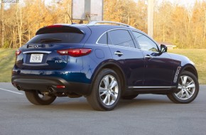 2013 Infiniti FX37 Review