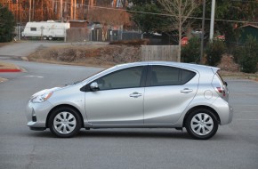 2013 Toyota Prius c Review