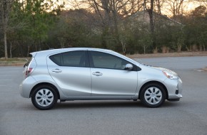 2013 Toyota Prius c Review