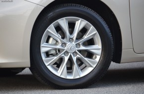 2013 Lexus ES Hybrid Review