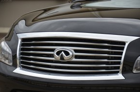 2013 Infiniti QX56 Review