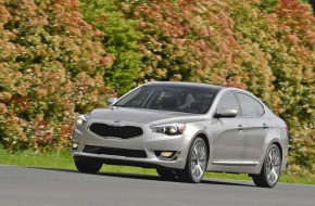 2013 Kia Cadena