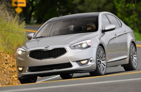 2013 Kia Cadena