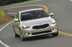 2013 Kia Cadena