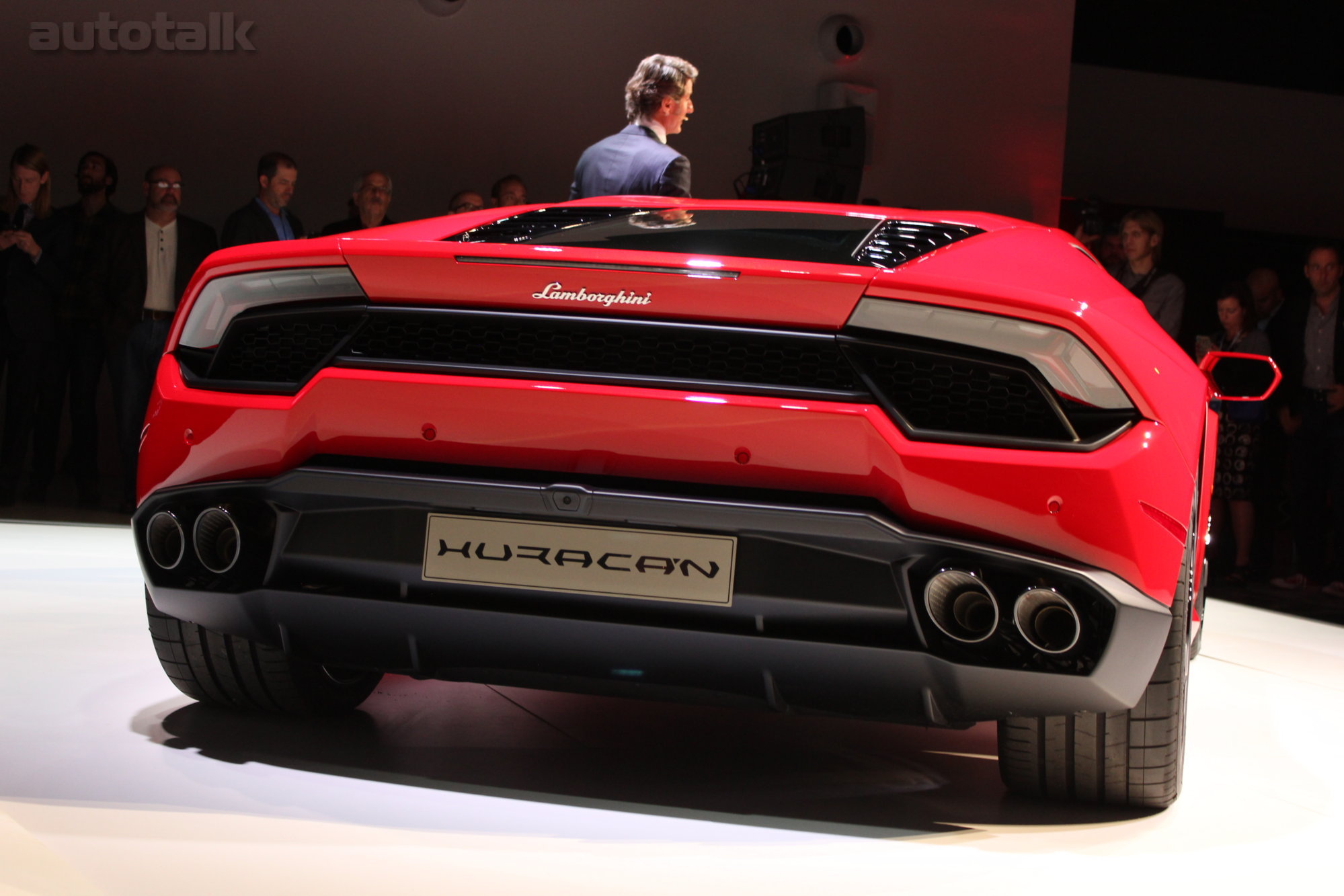 2016 Lamborghini Huracan LP 580-2 Reveal