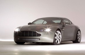 Vantage AMV8 - Aston Martin