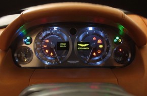 Vantage AMV8 - Aston Martin