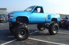 Pictures of Monster Trucks and Autos at Nopi Nationals 2006