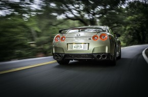 2016 Nissan GT-R 45th Anniversary Gold Edition