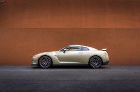 2016 Nissan GT-R 45th Anniversary Gold Edition