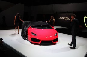 2016 Lamborghini Huracan LP 580-2 Reveal